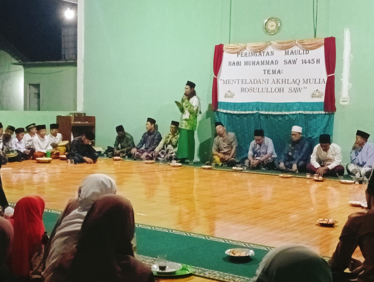 Suasana Memperingati Maulid Nabi Muhammad SAW di PP Sirojul Ulum Babat Toman Suasana Memperingati Maulid Nabi Muhammad SAW di PP Sirojul Ulum Babat Toman