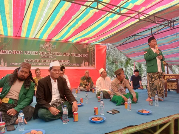 KH Muhammad Jazuli apresiasi atas kekompakan dan semangat jam’iyah SP 1 Desa Air Balui Sanga Desa