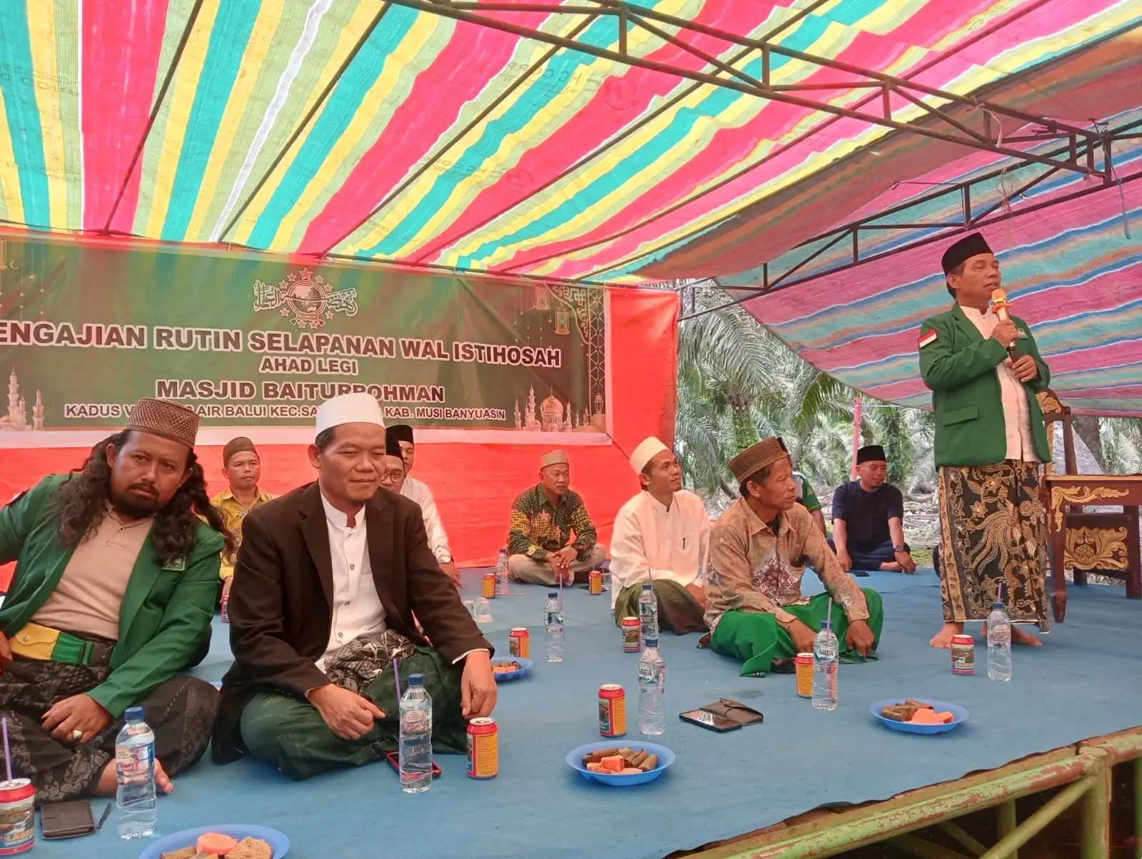 KH Muhammad Jazuli apresiasi atas kekompakan dan semangat jam’iyah SP 1 Desa Air Balui Sanga Desa