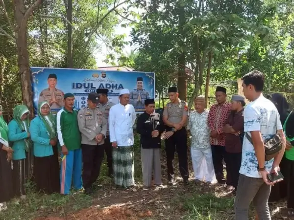 Bantuan Sapi Dari Polda, Diterima Langsung Oleh Rais Syuriyah PCNU Muba